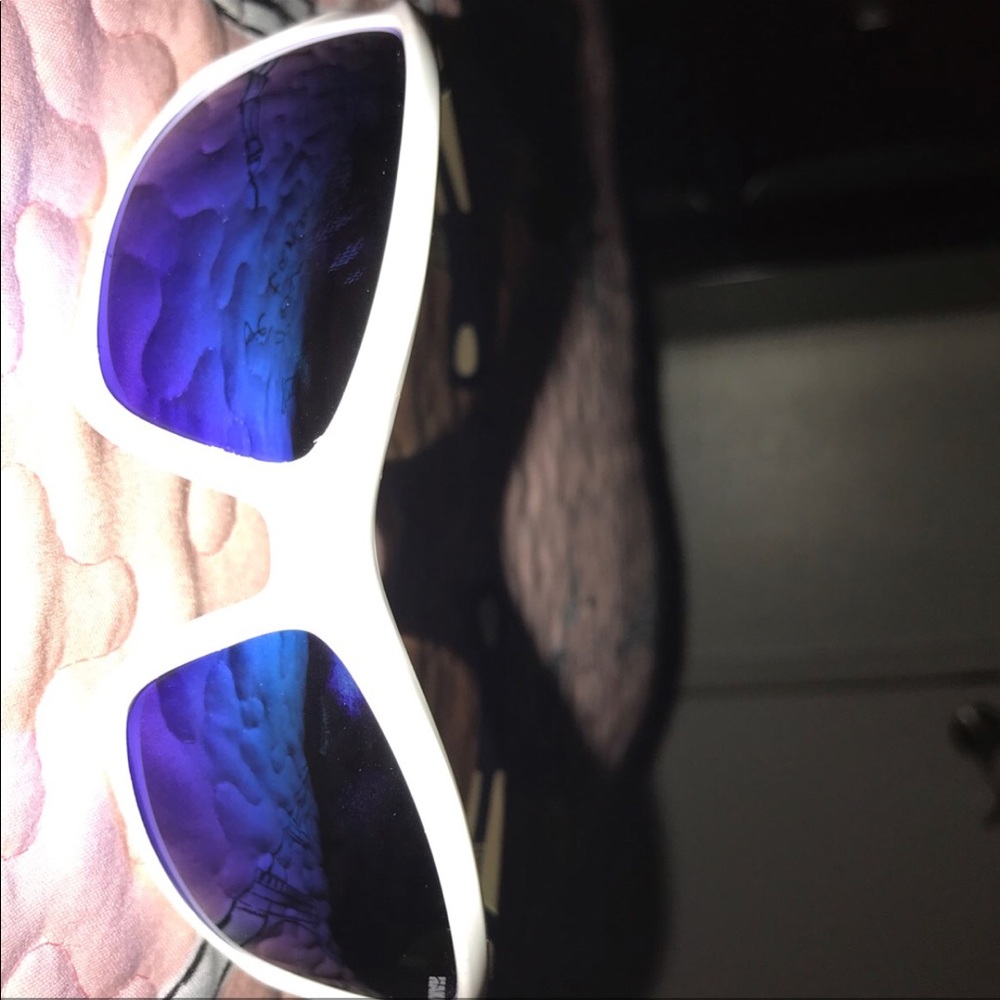 Haka glasses